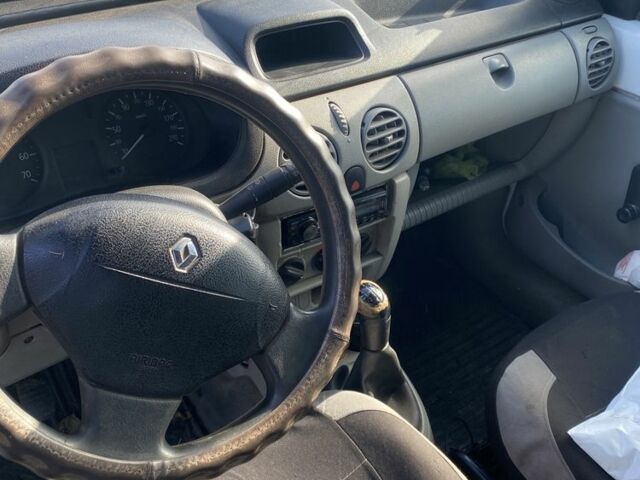 Рено Кенгу 2006 в Павлограде на Automoto.ua Белый Рено Кенгу, объемом двигателя 1.5 л и пробегом 400 тыс. км за 2700 $, фото 3 на Automoto.ua