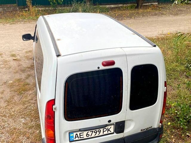Білий Рено Кєнгу, об'ємом двигуна 1.5 л та пробігом 260 тис. км за 3100 $, фото 4 на Automoto.ua