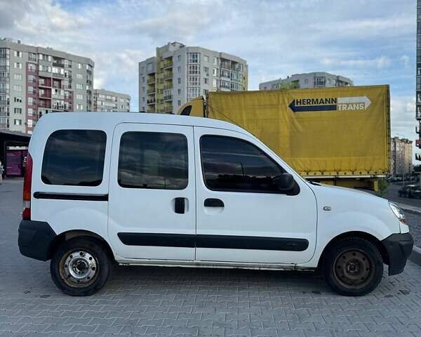Белый Рено Кенгу, объемом двигателя 1.5 л и пробегом 332 тыс. км за 3500 $, фото 6 на Automoto.ua
