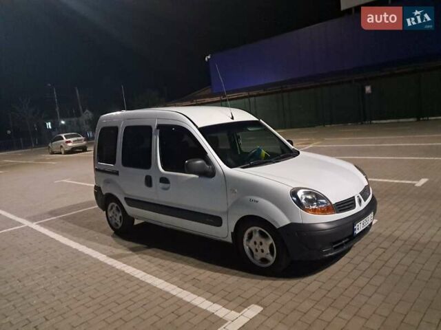 Белый Рено Кенгу, объемом двигателя 1.5 л и пробегом 235 тыс. км за 3700 $, фото 5 на Automoto.ua
