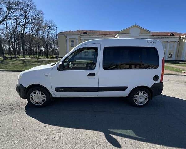Белый Рено Кенгу, объемом двигателя 1.5 л и пробегом 294 тыс. км за 3950 $, фото 7 на Automoto.ua