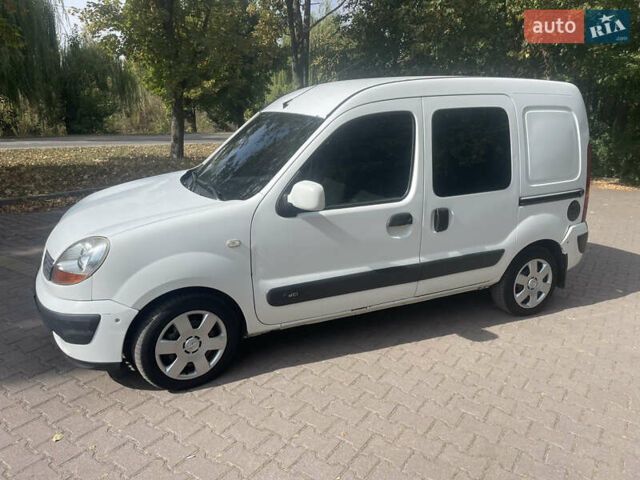 Белый Рено Кенгу, объемом двигателя 1.46 л и пробегом 260 тыс. км за 4199 $, фото 1 на Automoto.ua