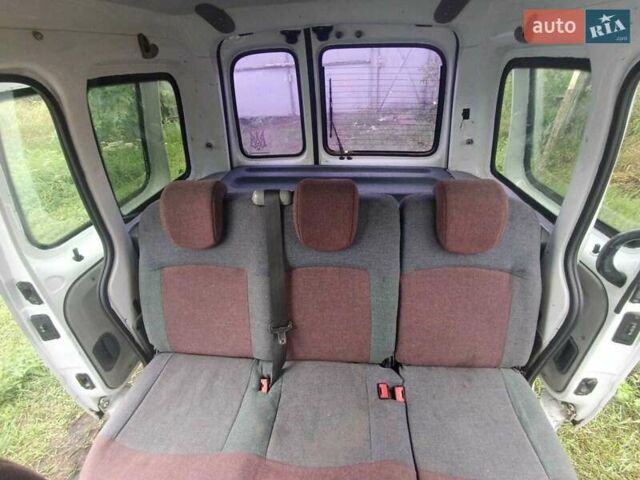 Рено Кенгу 2006 в Харькове на Automoto.ua Белый Рено Кенгу, объемом двигателя 1.9 л и пробегом 220 тыс. км за 4300 $, фото 6 на Automoto.ua