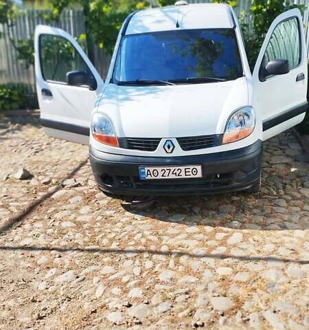 Белый Рено Кенгу, объемом двигателя 1.46 л и пробегом 210 тыс. км за 2800 $, фото 3 на Automoto.ua