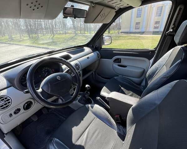 Белый Рено Кенгу, объемом двигателя 1.5 л и пробегом 294 тыс. км за 3950 $, фото 8 на Automoto.ua