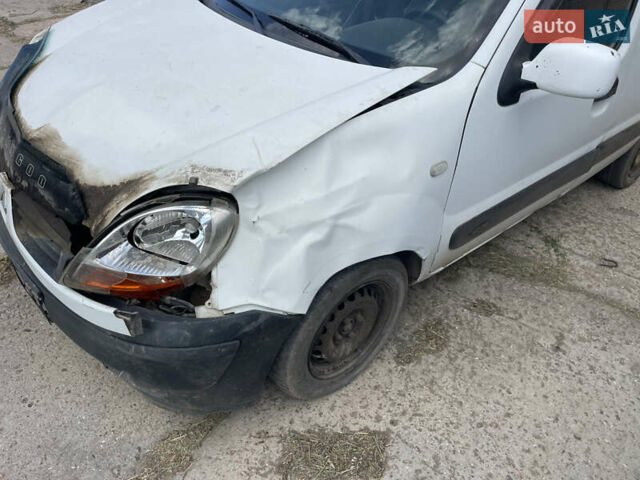 Білий Рено Кєнгу, об'ємом двигуна 1.46 л та пробігом 400 тис. км за 2500 $, фото 4 на Automoto.ua