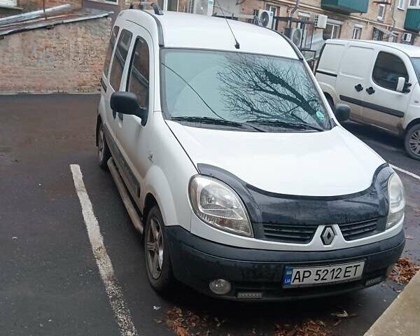 Белый Рено Кенгу, объемом двигателя 1.5 л и пробегом 323 тыс. км за 5200 $, фото 2 на Automoto.ua