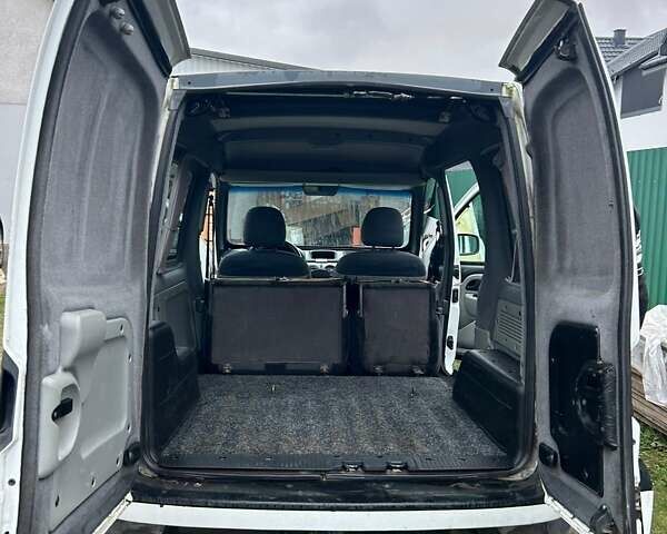 Белый Рено Кенгу, объемом двигателя 1.5 л и пробегом 350 тыс. км за 4200 $, фото 20 на Automoto.ua