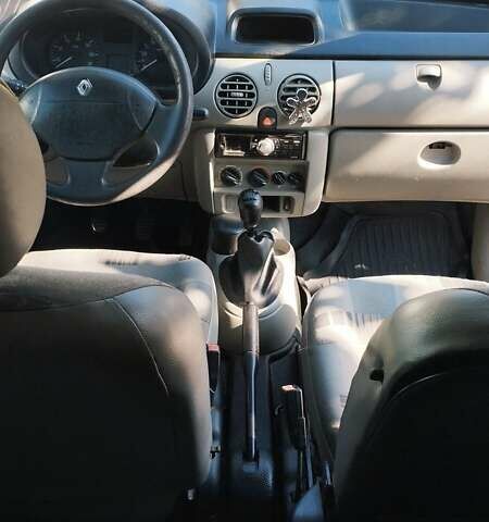 Белый Рено Кенгу, объемом двигателя 1.46 л и пробегом 210 тыс. км за 2800 $, фото 14 на Automoto.ua