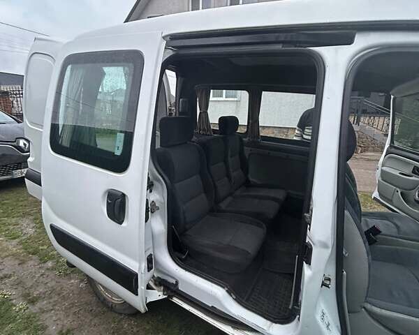 Белый Рено Кенгу, объемом двигателя 1.5 л и пробегом 350 тыс. км за 4200 $, фото 12 на Automoto.ua