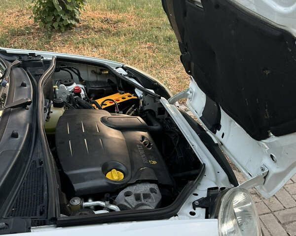 Білий Рено Кєнгу, об'ємом двигуна 1.5 л та пробігом 340 тис. км за 4350 $, фото 21 на Automoto.ua