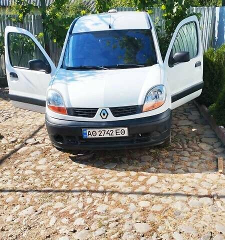 Белый Рено Кенгу, объемом двигателя 1.46 л и пробегом 210 тыс. км за 2800 $, фото 1 на Automoto.ua