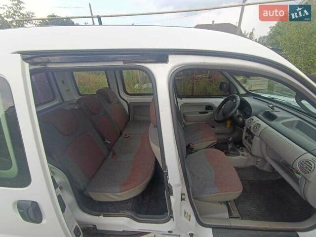 Рено Кенгу 2006 в Харькове на Automoto.ua Белый Рено Кенгу, объемом двигателя 1.9 л и пробегом 220 тыс. км за 4300 $, фото 10 на Automoto.ua