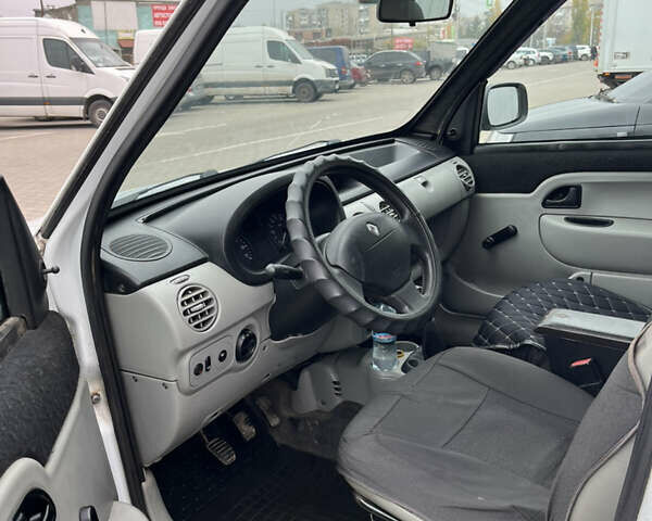 Білий Рено Кєнгу, об'ємом двигуна 1.46 л та пробігом 260 тис. км за 3100 $, фото 11 на Automoto.ua
