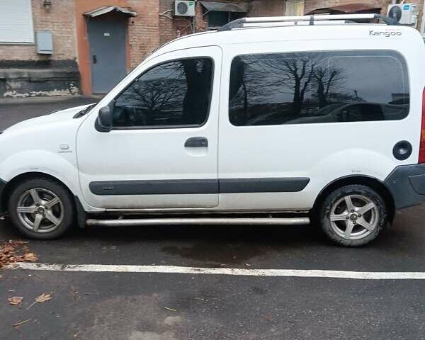 Белый Рено Кенгу, объемом двигателя 1.5 л и пробегом 323 тыс. км за 5200 $, фото 7 на Automoto.ua