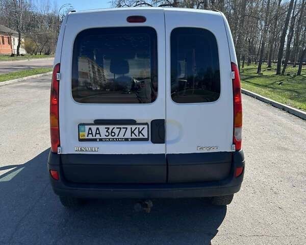 Белый Рено Кенгу, объемом двигателя 1.5 л и пробегом 294 тыс. км за 3950 $, фото 4 на Automoto.ua