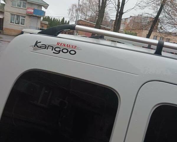 Белый Рено Кенгу, объемом двигателя 1.5 л и пробегом 323 тыс. км за 5200 $, фото 1 на Automoto.ua