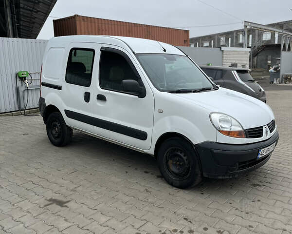Білий Рено Кєнгу, об'ємом двигуна 1.46 л та пробігом 260 тис. км за 3100 $, фото 1 на Automoto.ua