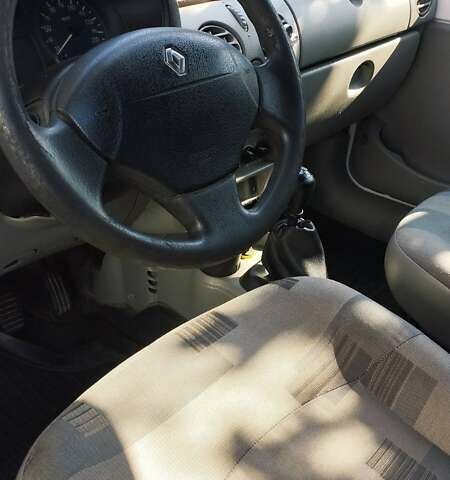 Белый Рено Кенгу, объемом двигателя 1.46 л и пробегом 210 тыс. км за 2800 $, фото 13 на Automoto.ua