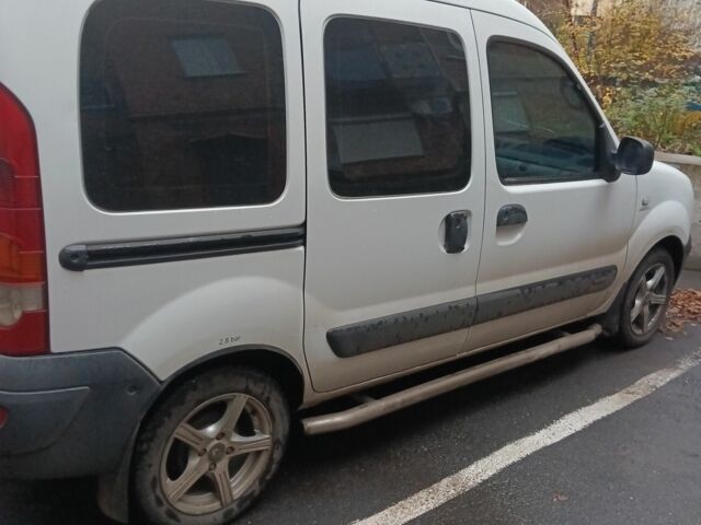 Белый Рено Кенгу, объемом двигателя 0 л и пробегом 323 тыс. км за 5215 $, фото 4 на Automoto.ua