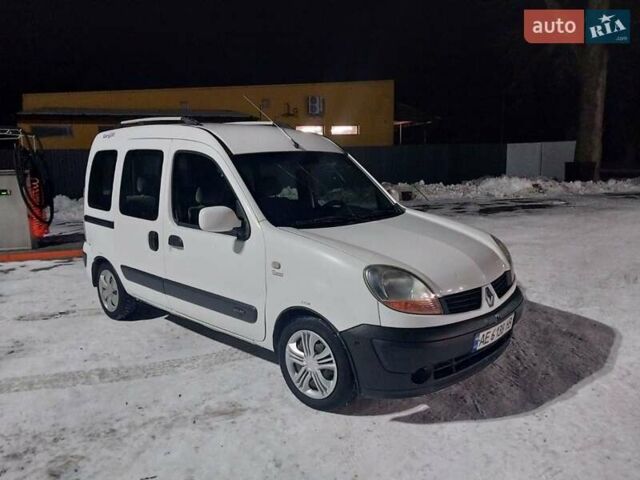 Білий Рено Кєнгу, об'ємом двигуна 1.46 л та пробігом 140 тис. км за 3600 $, фото 11 на Automoto.ua