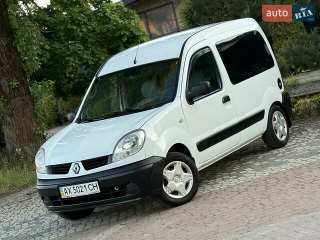Белый Рено Кенгу, объемом двигателя 1.4 л и пробегом 264 тыс. км за 2999 $, фото 19 на Automoto.ua