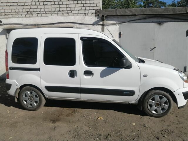 Рено Кєнгу 2006 у Кам'янське (Дніпродзержинськ) на Automoto.ua Білий Рено Кєнгу, об'ємом двигуна 1.5 л та пробігом 348 тис. км за 4200 $, фото 1 на Automoto.ua
