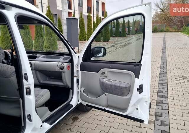 Білий Рено Кєнгу, об'ємом двигуна 1.46 л та пробігом 321 тис. км за 3550 $, фото 15 на Automoto.ua