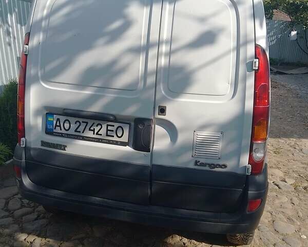 Белый Рено Кенгу, объемом двигателя 1.46 л и пробегом 210 тыс. км за 2800 $, фото 6 на Automoto.ua