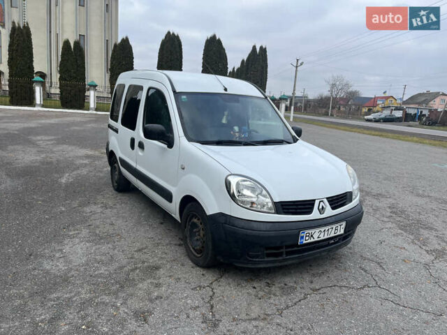 Белый Рено Кенгу, объемом двигателя 1.5 л и пробегом 261 тыс. км за 2950 $, фото 1 на Automoto.ua