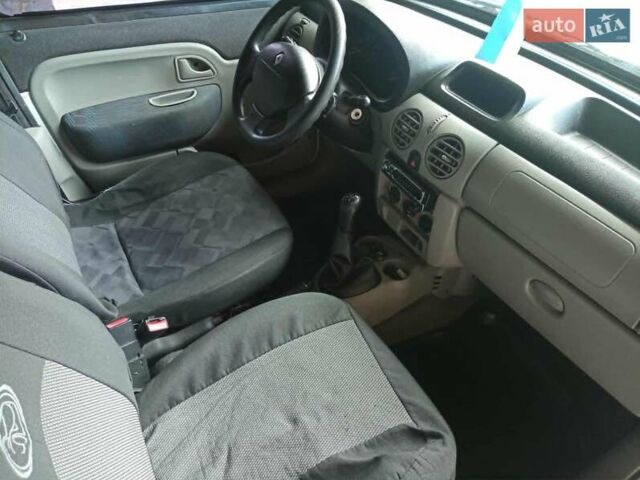 Белый Рено Кенгу, объемом двигателя 1.46 л и пробегом 230 тыс. км за 4100 $, фото 12 на Automoto.ua