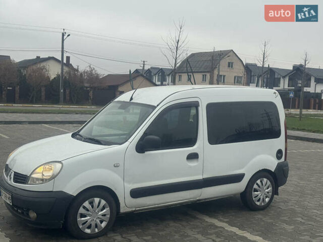 Белый Рено Кенгу, объемом двигателя 1.46 л и пробегом 330 тыс. км за 2300 $, фото 2 на Automoto.ua