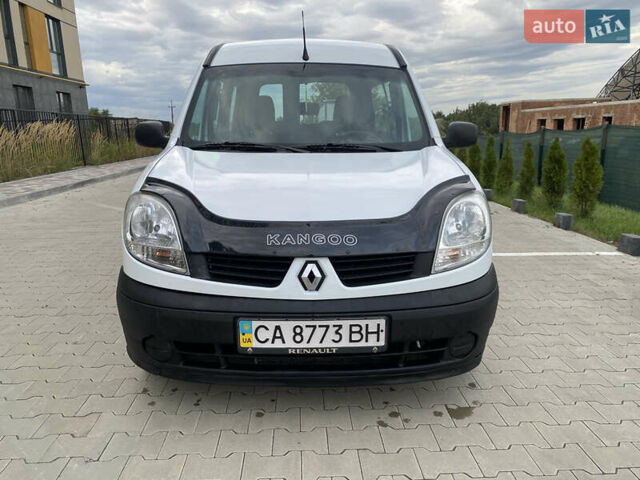 Білий Рено Кєнгу, об'ємом двигуна 1.5 л та пробігом 280 тис. км за 4300 $, фото 3 на Automoto.ua