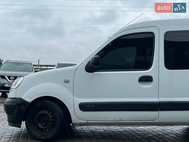 Белый Рено Кенгу, объемом двигателя 1.5 л и пробегом 212 тыс. км за 3700 $, фото 24 на Automoto.ua