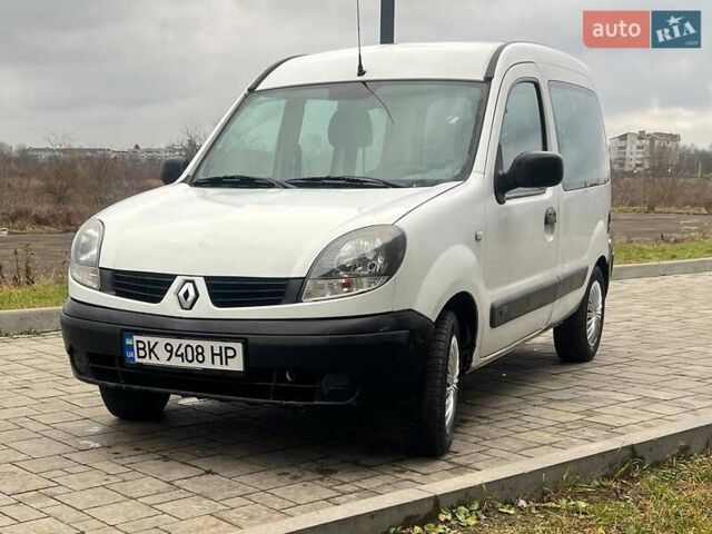 Белый Рено Кенгу, объемом двигателя 1.15 л и пробегом 262 тыс. км за 3550 $, фото 1 на Automoto.ua