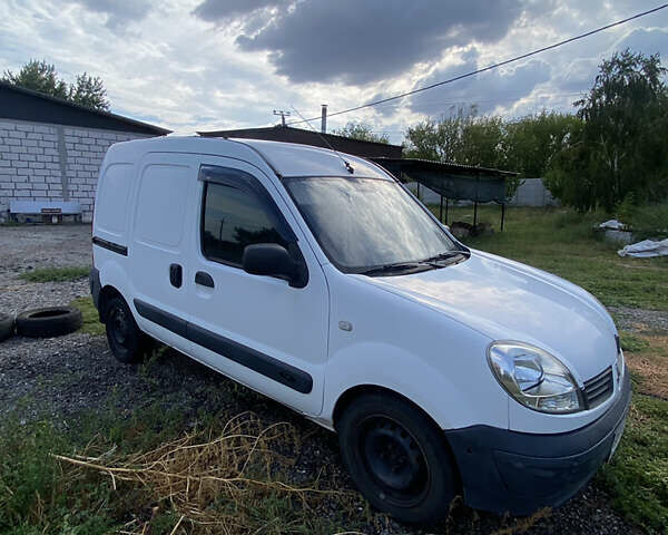 Белый Рено Кенгу, объемом двигателя 1.4 л и пробегом 238 тыс. км за 3200 $, фото 3 на Automoto.ua