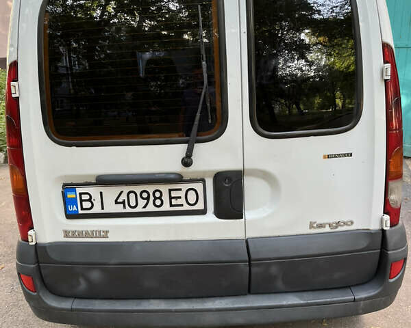 Белый Рено Кенгу, объемом двигателя 1.46 л и пробегом 3 тыс. км за 2999 $, фото 3 на Automoto.ua