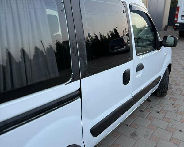 Білий Рено Кєнгу, об'ємом двигуна 1.46 л та пробігом 310 тис. км за 3550 $, фото 6 на Automoto.ua