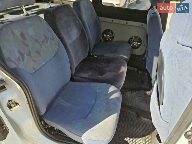 Белый Рено Кенгу, объемом двигателя 1.5 л и пробегом 280 тыс. км за 3850 $, фото 9 на Automoto.ua