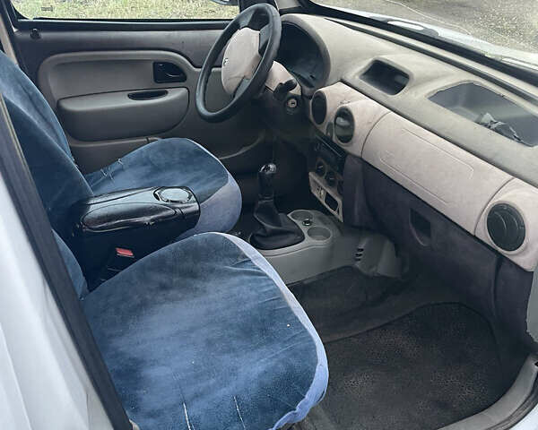 Білий Рено Кєнгу, об'ємом двигуна 1.46 л та пробігом 366 тис. км за 3500 $, фото 4 на Automoto.ua