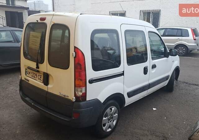 Белый Рено Кенгу, объемом двигателя 1.5 л и пробегом 217 тыс. км за 4000 $, фото 4 на Automoto.ua