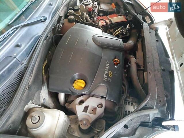 Белый Рено Кенгу, объемом двигателя 1.46 л и пробегом 230 тыс. км за 4100 $, фото 10 на Automoto.ua