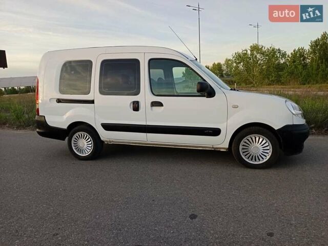 Белый Рено Кенгу, объемом двигателя 1.46 л и пробегом 214 тыс. км за 4450 $, фото 6 на Automoto.ua