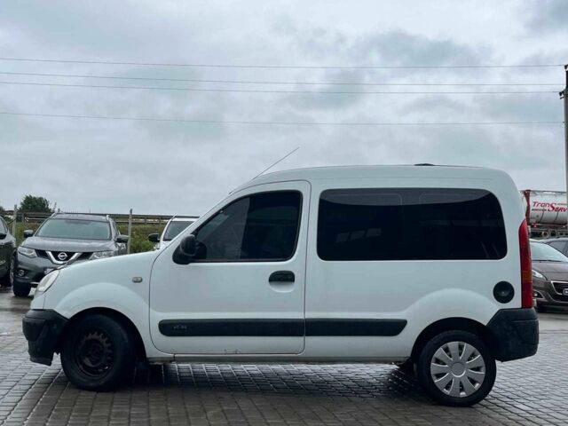 Белый Рено Кенгу, объемом двигателя 1.5 л и пробегом 212 тыс. км за 3840 $, фото 2 на Automoto.ua