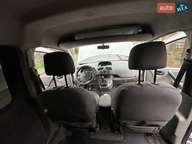 Білий Рено Кєнгу, об'ємом двигуна 1.5 л та пробігом 328 тис. км за 4500 $, фото 11 на Automoto.ua