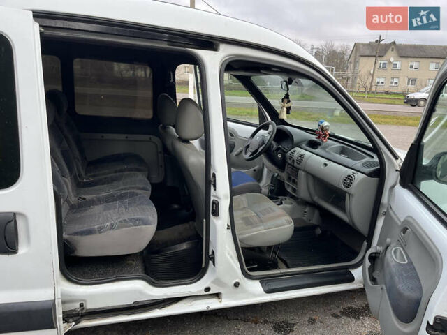 Белый Рено Кенгу, объемом двигателя 1.5 л и пробегом 261 тыс. км за 2950 $, фото 10 на Automoto.ua