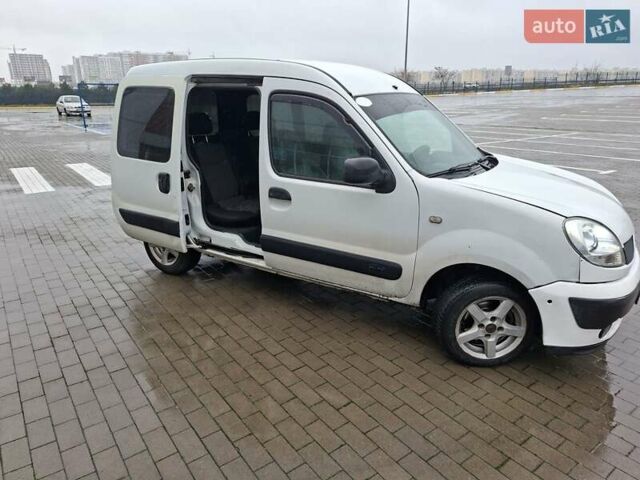 Білий Рено Кєнгу, об'ємом двигуна 1.5 л та пробігом 240 тис. км за 3200 $, фото 8 на Automoto.ua