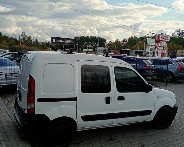 Белый Рено Кенгу, объемом двигателя 1.5 л и пробегом 290 тыс. км за 3000 $, фото 2 на Automoto.ua
