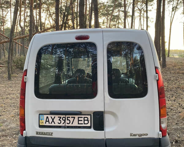 Білий Рено Кєнгу, об'ємом двигуна 1.5 л та пробігом 234 тис. км за 3900 $, фото 9 на Automoto.ua