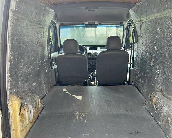 Білий Рено Кєнгу, об'ємом двигуна 1.6 л та пробігом 130 тис. км за 2400 $, фото 11 на Automoto.ua